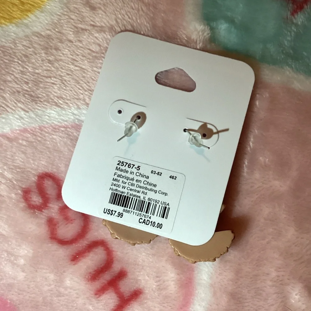 4/$15 💗 NWT Claire’s Novelty Food Cake Earrings